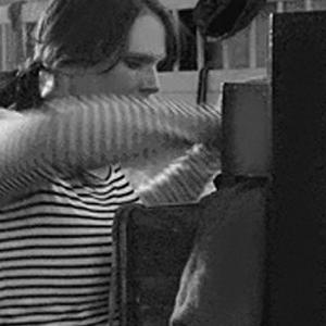 First Aid Kit Supplies Bin, Metal Medicine Storage Tin, First Aid Empty Box with Safety Lock Home Emergency Tool Set 1