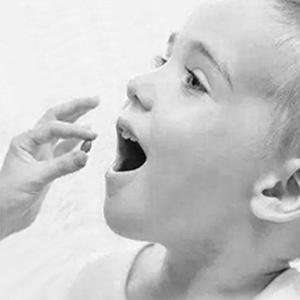 First Aid Kit Supplies Bin, Metal Medicine Storage Tin, First Aid Empty Box with Safety Lock Home Emergency Tool Set 2