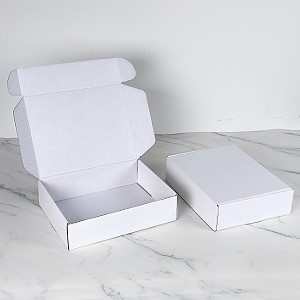 White Corrugated Cardboard Mailer Boxes, Medium Mailing Boxes For Packaging Small Business 0