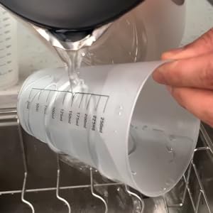 8oz Reusable Plastic Measuring Cups Liquid Paint Mixing Measure Cups For Kitchen Cooking 4